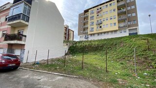 Land for sale in Loures, Portugal — €85,000