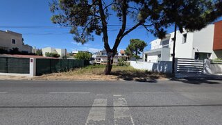 Land for sale in Almada, Portugal — €199,000