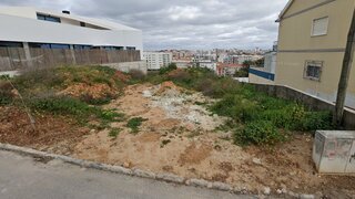 Terreno de 480 m² em Setúbal