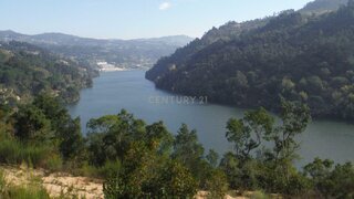 Land for sale in Marco de Canaveses, Portugal — €600,000