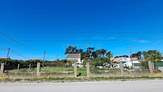 Land for sale in Seixal, Portugal — €165,000