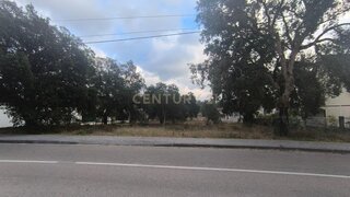 Land for sale in Marinha Grande, Portugal — €125,000
