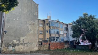Land for sale in Amadora, Portugal — €1,050,000