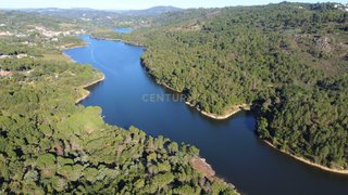 Terreno de 18 090 m² em Viseu