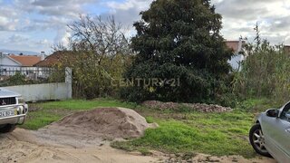 Land for sale in Almada, Portugal — €215,000