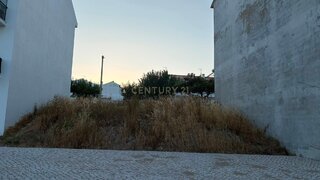 Land for sale in Azambuja, Portugal — €96,150