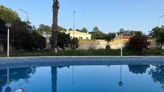 Terreno em Sesimbra · 735 m² · 400 000 €