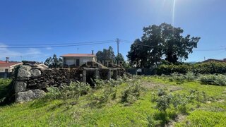 Terreno para venda em Santa Maria da Feira, Portugal — 61 150 €