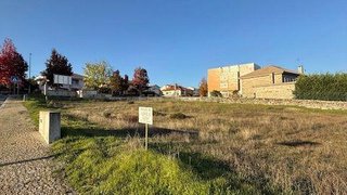 Land for sale in Carrazeda de Ansiães, Portugal — €54,810