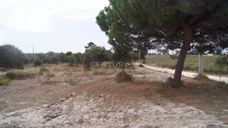 Land for sale in Santiago do Cacém, Portugal — €240,000