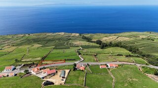 Terreno para venda em Angra do Heroísmo, Portugal — 54 000 €