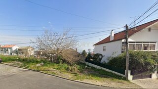 Land for sale in Loures, Portugal — €98,000