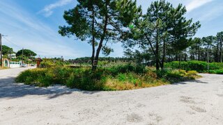Land for sale in Almada, Portugal — €197,000