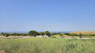 Land for sale in Almada, Portugal — €525,000