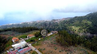 Land for sale in Santa Cruz, Portugal — €120,000