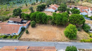Land for sale in Porto de Mós, Portugal — €49,920