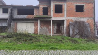 Land for sale in Chaves, Portugal — €140,500