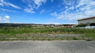 Land for sale in Valpaços, Portugal — €35,175