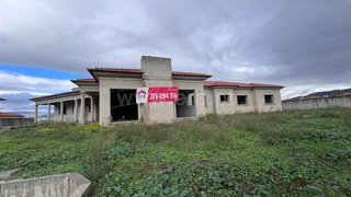 Land for sale in Chaves, Portugal — €350,000