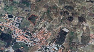 Land for sale in São João da Pesqueira, Portugal — €170,000