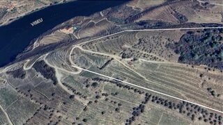 Land for sale in Tabuaço, Portugal — €399,000