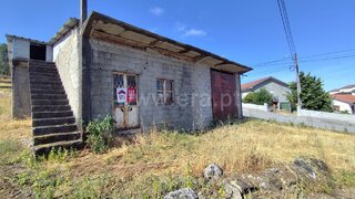 Land for sale in Moimenta da Beira, Portugal