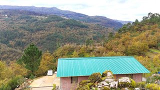 Land for sale in Cinfães, Portugal — €230,000
