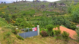 Terreno para venda em Cinfães, Portugal — 35 000 €