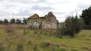 Land for sale in Mangualde, Portugal — €110,000