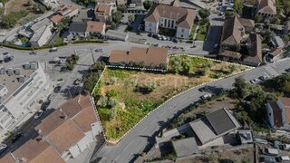 Land for sale in Cinfães, Portugal — €270,000