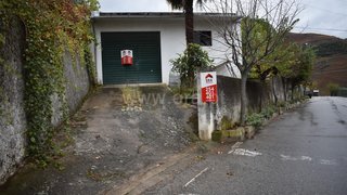 Land for sale in Armamar, Portugal — €175,000