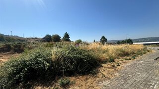Land for sale in Armamar, Portugal — €30,000