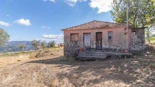 Land for sale in Cinfães, Portugal — €282,000