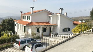 Land for sale in Armamar, Portugal — €625,000