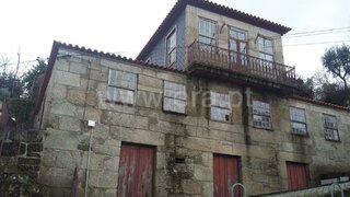 Land for sale in Cinfães, Portugal — €293,000