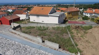 Terreno de 271 m² em Viana do Castelo