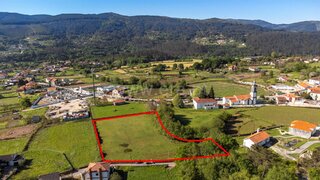 Land for sale in Vila Nova de Cerveira, Portugal — €70,000