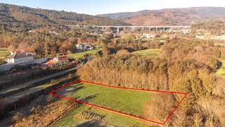 Terreno em Paredes de Coura