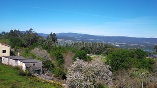 Land for sale in Vila Nova de Cerveira, Portugal — €30,000