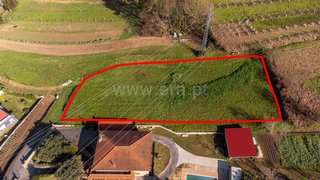 Land for sale in Valença, Portugal — €88,000