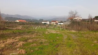 Land for sale in Ponte da Barca, Portugal — €735,000