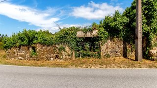 Land for sale in Vila Nova de Cerveira, Portugal — €85,000