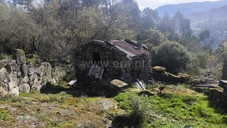 Land for sale in Arcos de Valdevez, Portugal — €35,000