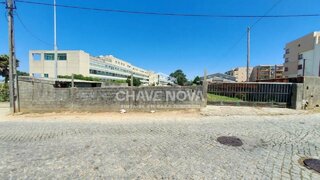Land for sale in Vila Nova de Gaia, Portugal — €240,240