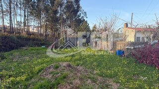 Land for sale in Santa Maria da Feira, Portugal — €90,000