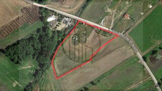 Land for sale in Vila Nova de Famalicão, Portugal — €150,000