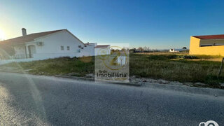 Land for sale in Alpiarça, Portugal — €55,000