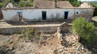 Terreno em Lagos · 13 000 m² · 230 000 €