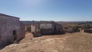 Land for sale in Portimão, Portugal — €2,500,000