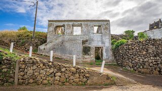 Land for sale in Praia da Vitória, Portugal — €67,000